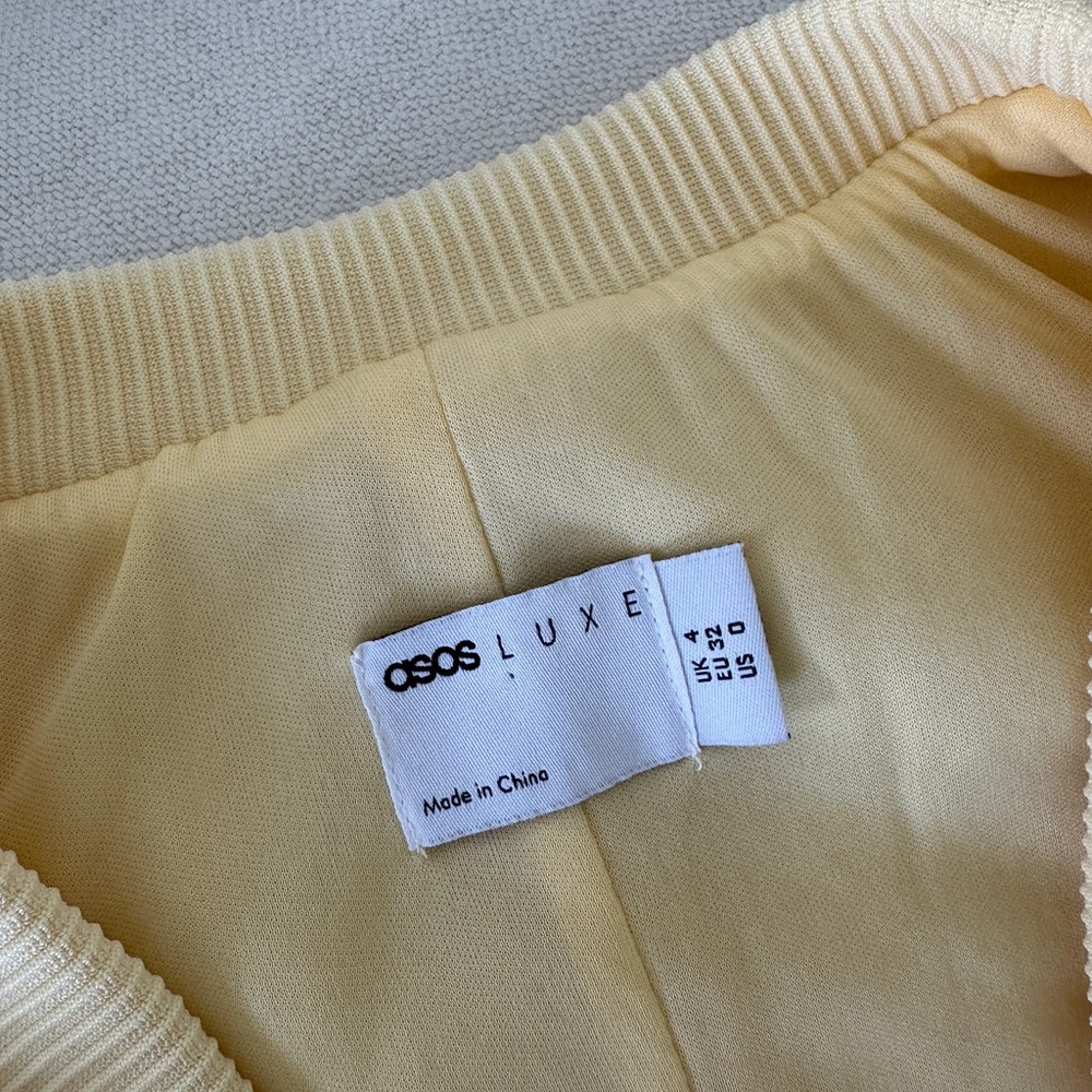 ASOS Yellow Textured Knit Vest - Picture 3 of 3